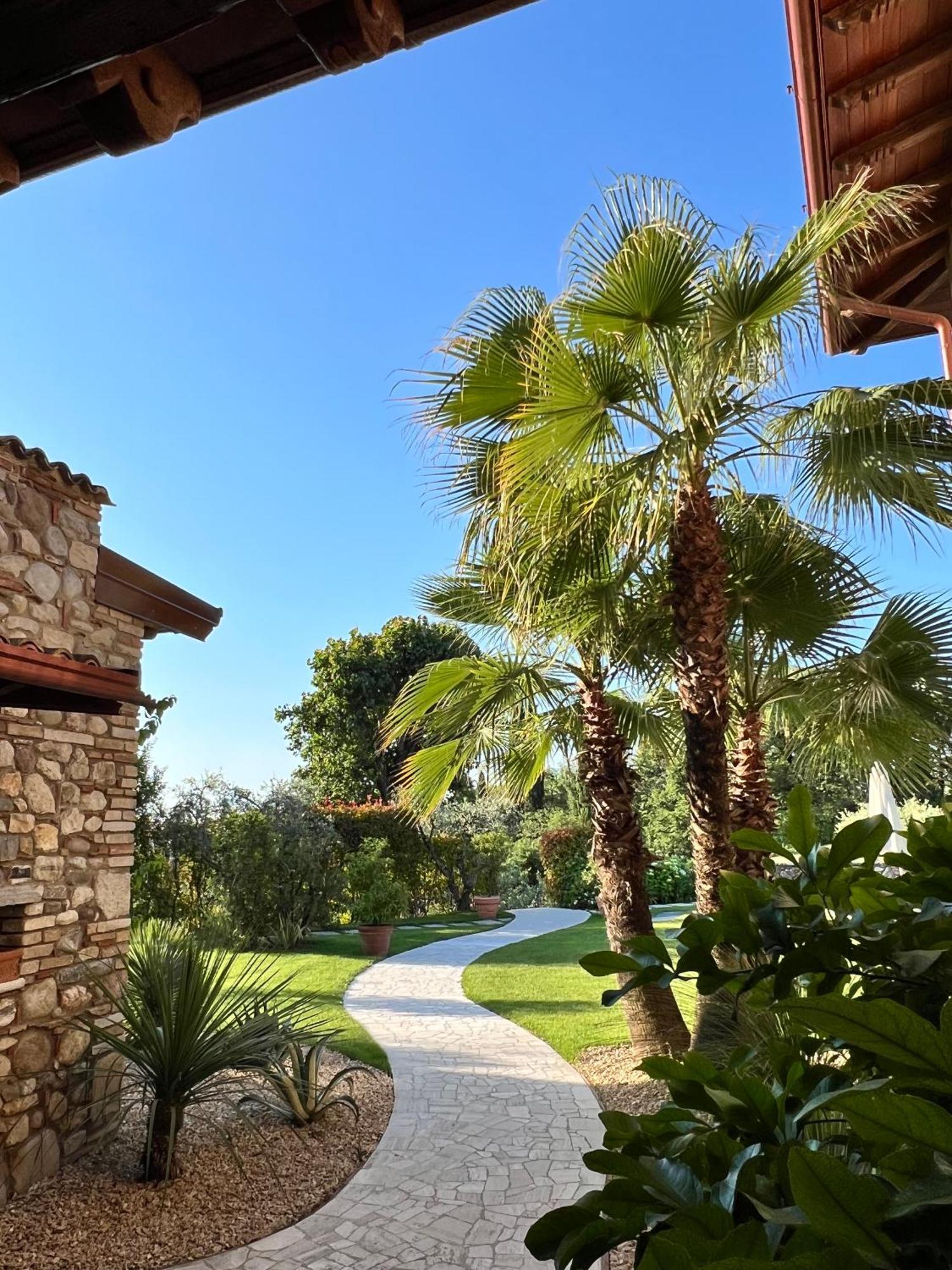 Villa Mario Resort Сало Екстер'єр фото